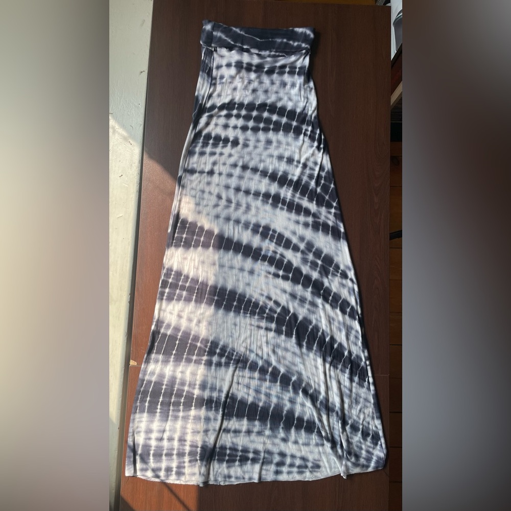 Cool tie dye full length skirt, size small